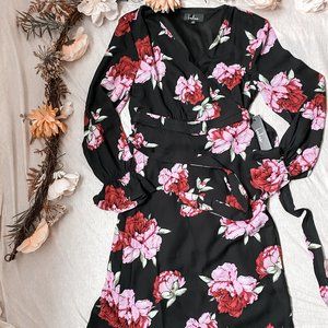 Lulu's Black Floral Wrap Dress NWT!